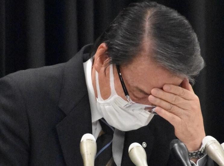 Prefeito Kojima da cidade de Ginan, Gifu, se desculpa pelos casos de assédio e problemas que causou