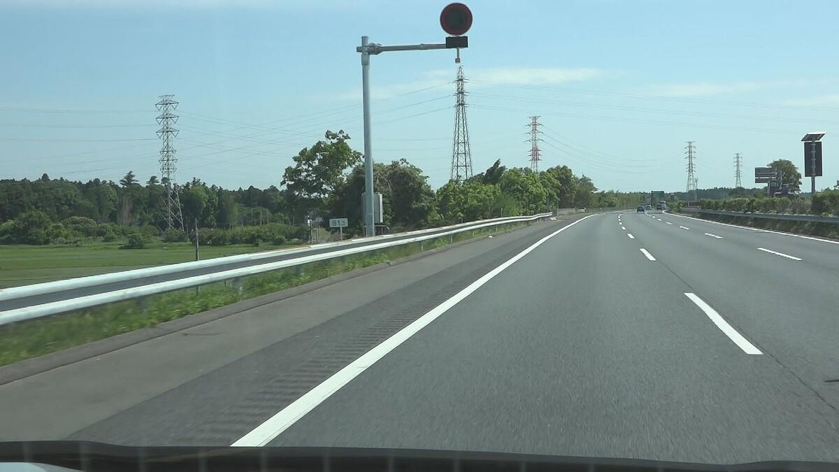 Acidente na Via Expressa de Mito: Carro de Médico Colide com Viatura Policial