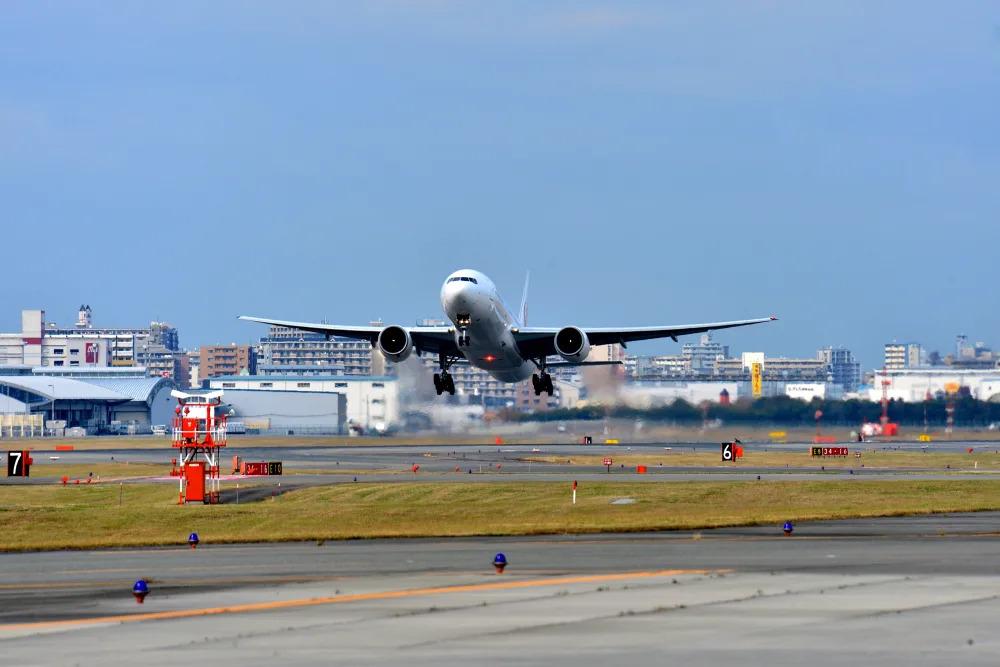 Falta de Comunicação em Aeroporto Japonês Levanta Alerta de Segurança