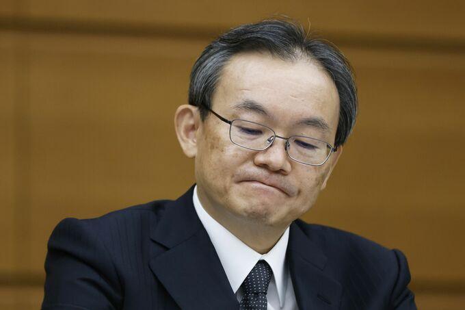 Escândalo no Banco Mitsubishi UFJ: Funcionária Rouba Bilhões de Ienes