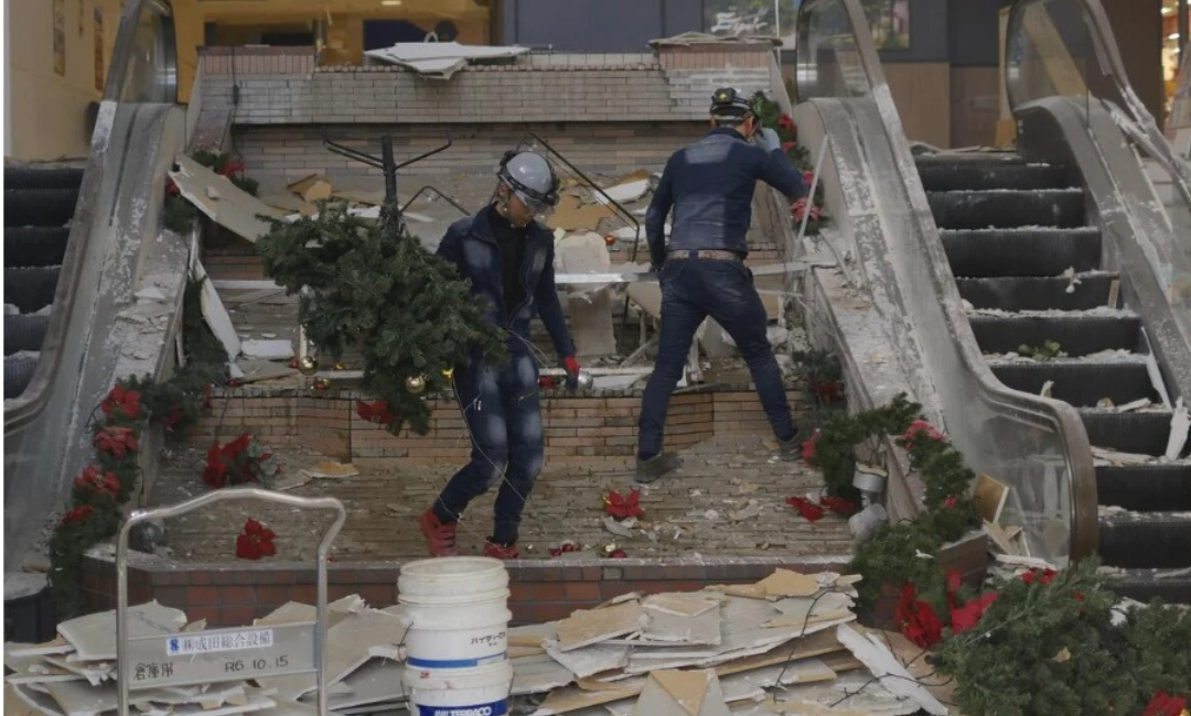 Terremoto no norte do Japão deixa cidades em alerta e expõe danos em série