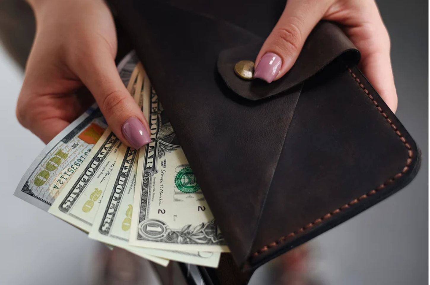 Dólar dispara frente ao iene e aumenta preocupação no Japão