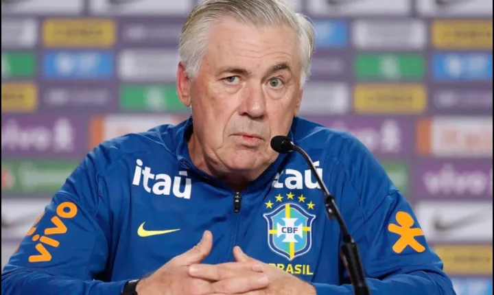 Ancelotti elogia o Japão e diz que cantou o Hino Nacional como um torcedor