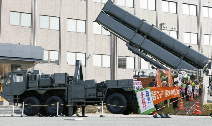 Japão ativa mísseis de longo alcance e amplia capacidade militar