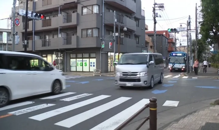 Menino de 8 anos morre atropelado na faixa de pedestres no Japão